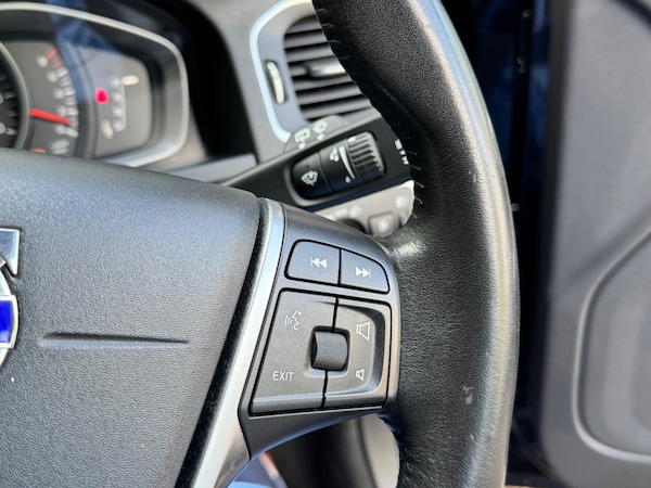 Used Volvo V60 2017 for sale - 76326745: Photo 50