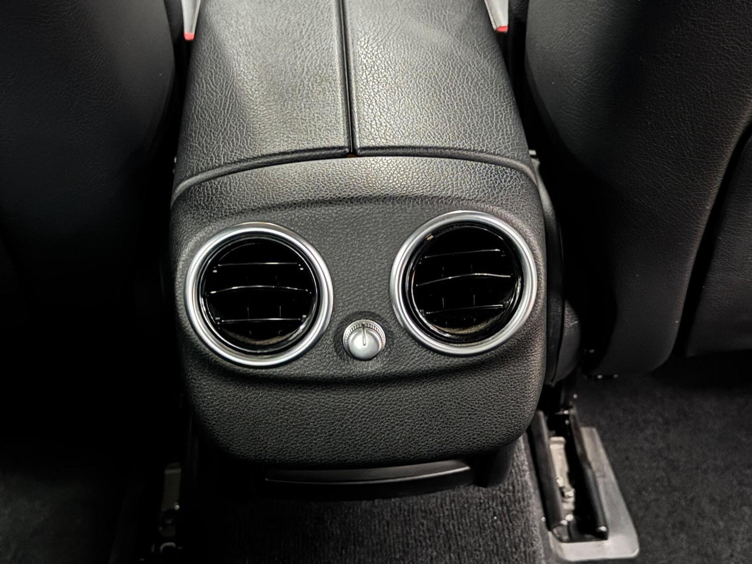 Used Mercedes-Benz C Class 2019 for sale - 76701908: Photo 39