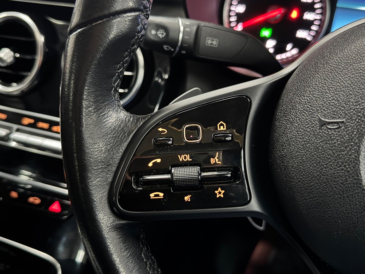 Used Mercedes-Benz C Class 2019 for sale - 76701908: Photo 46