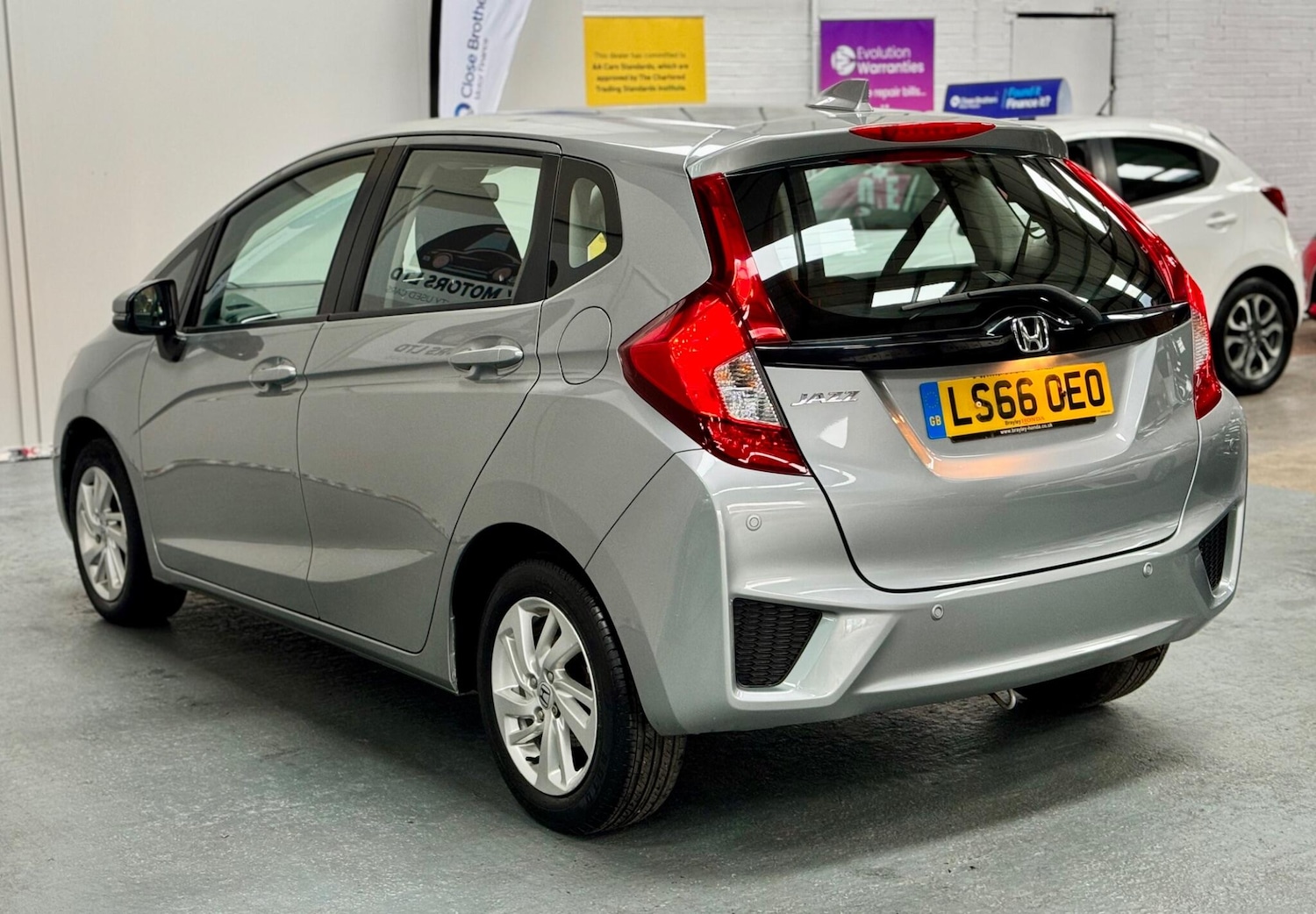 Used Honda Jazz 2016 for sale - 76326699: Photo 14
