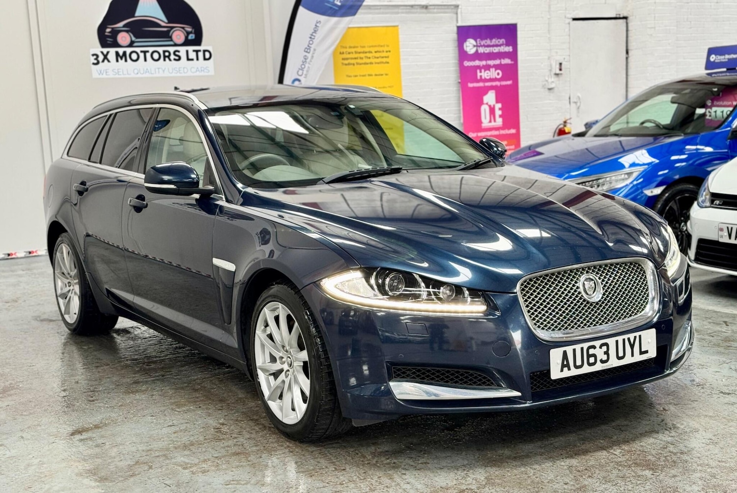 Used Jaguar XF 2013 for sale - 77625638: Photo 2