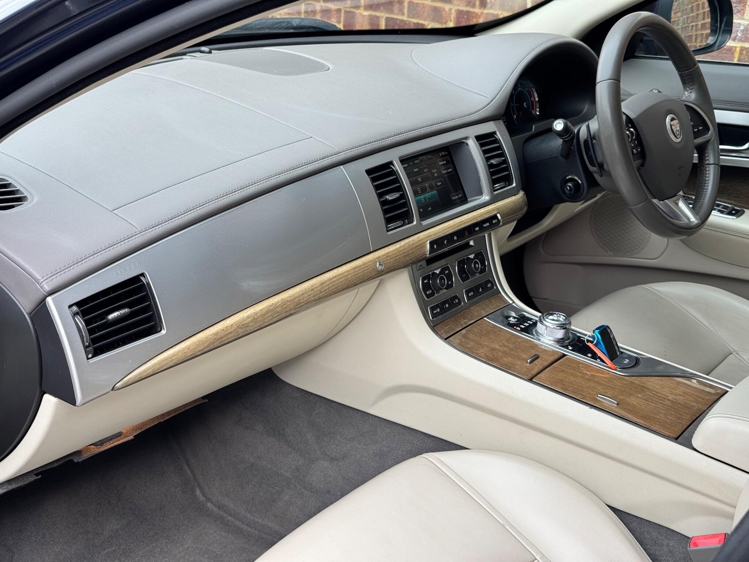 Used Jaguar XF 2013 for sale - 77625638: Photo 22