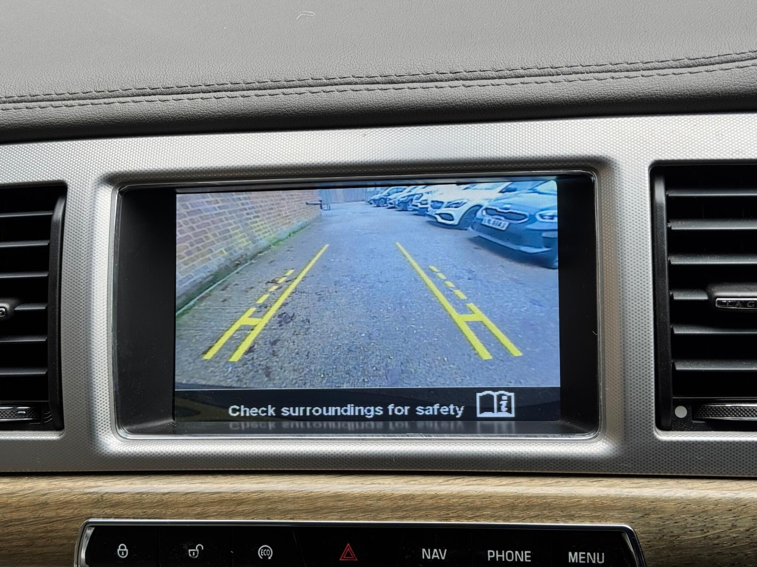 Used Jaguar XF 2013 for sale - 77625638: Photo 31