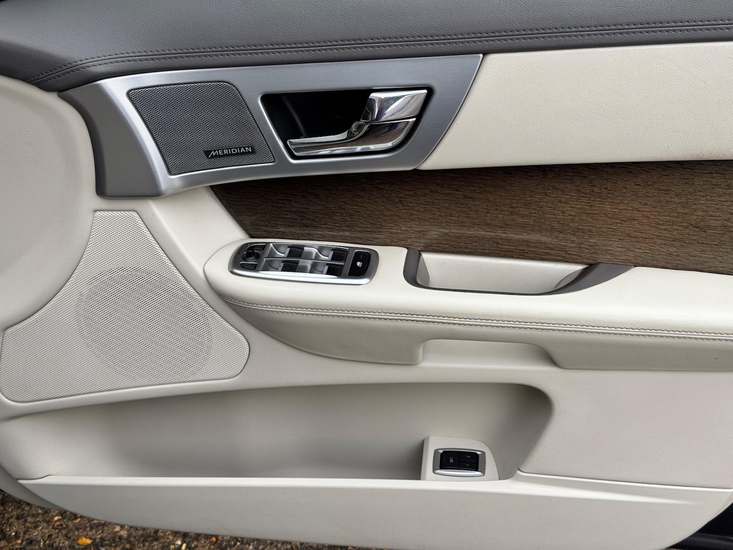 Used Jaguar XF 2013 for sale - 77625638: Photo 35