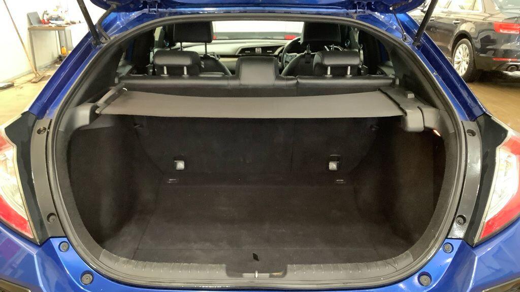 Used Honda Civic 2018 for sale - 77549823: Photo 9