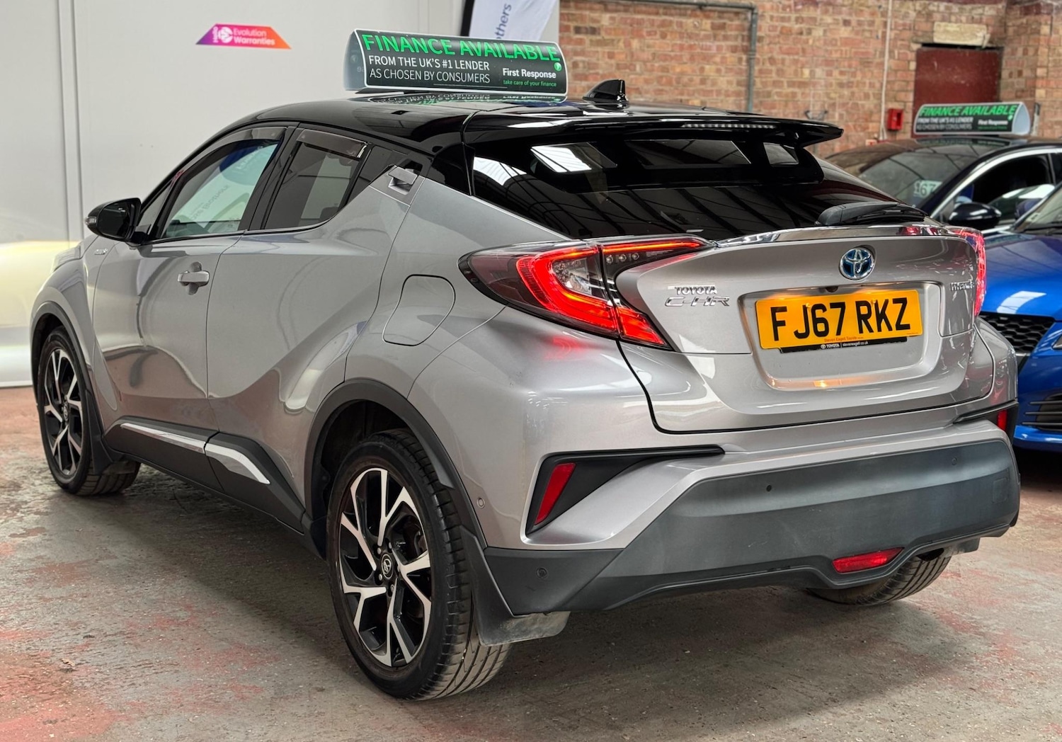 Used Toyota C-HR 2017 for sale - 76325999: Photo 13