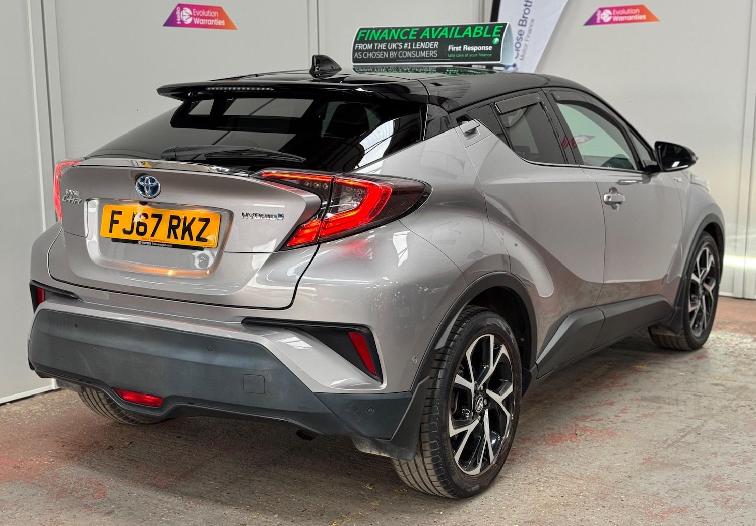 Used Toyota C-HR 2017 for sale - 76325999: Photo 14