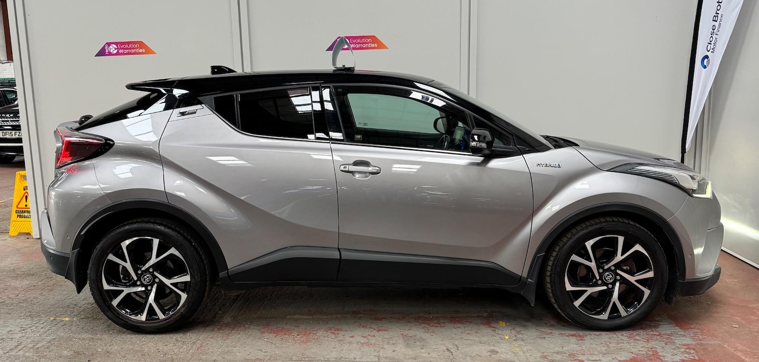 Used Toyota C-HR 2017 for sale - 76325999: Photo 19
