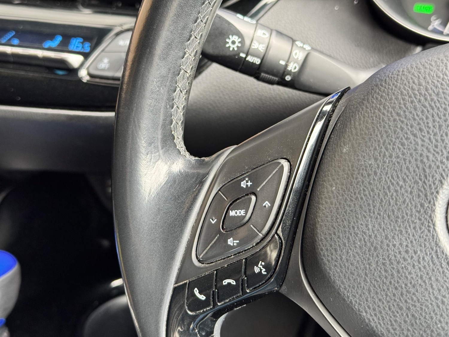 Used Toyota C-HR 2017 for sale - 76325999: Photo 38