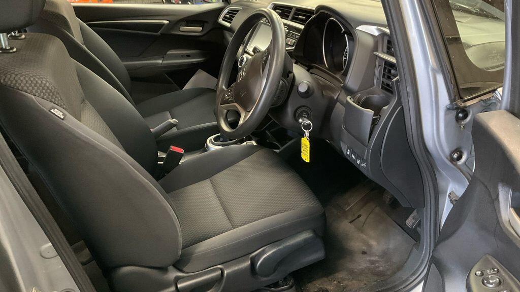 Used Honda Jazz 2017 for sale - 77016718: Photo 4