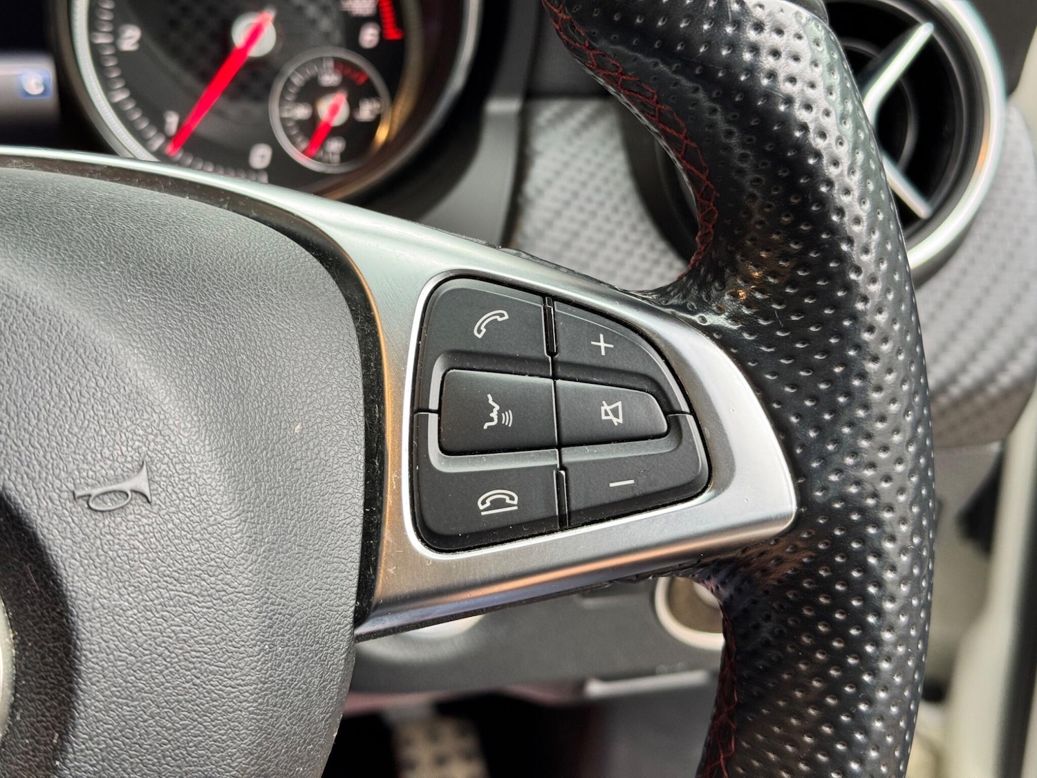 Used Mercedes-Benz A-Class 2016 for sale - 76473716: Photo 44