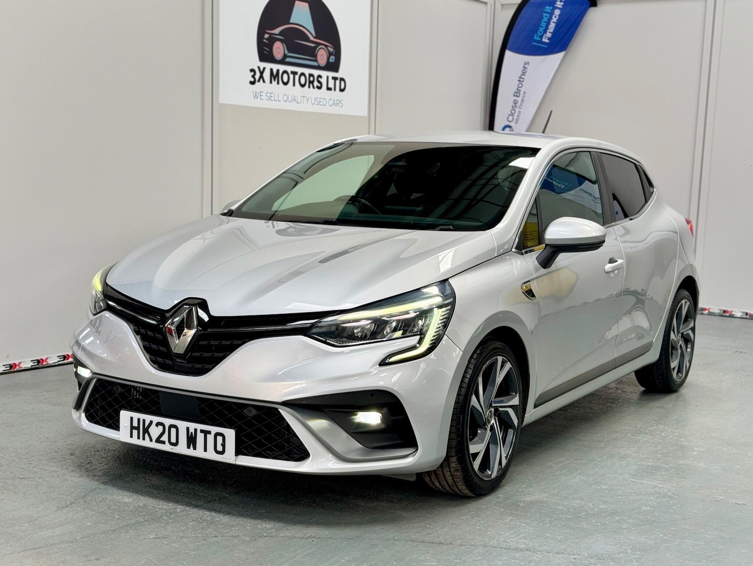 Used Renault Clio 2020 for sale - 76326307: Photo 1