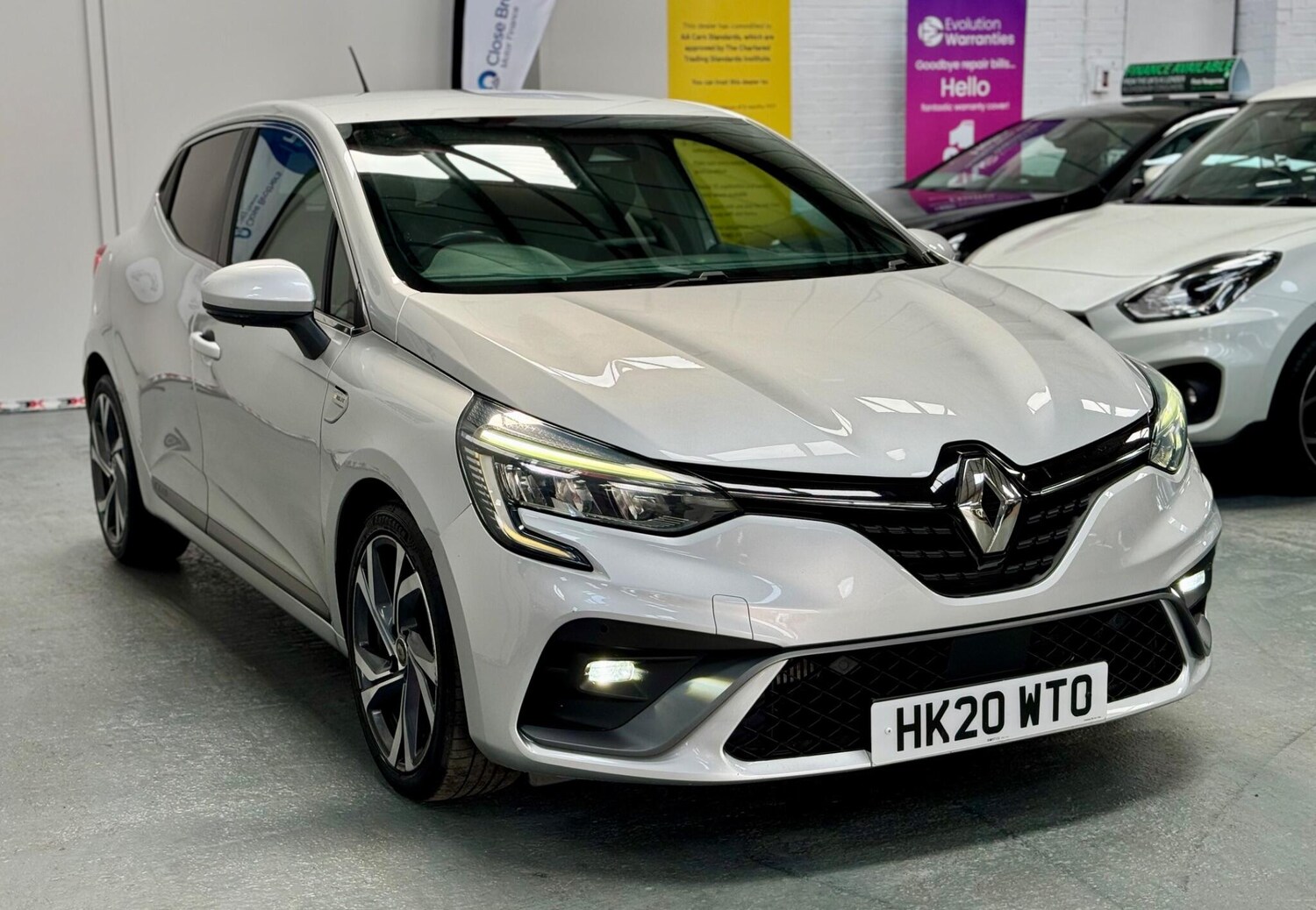 Used Renault Clio 2020 for sale - 76326307: Photo 4