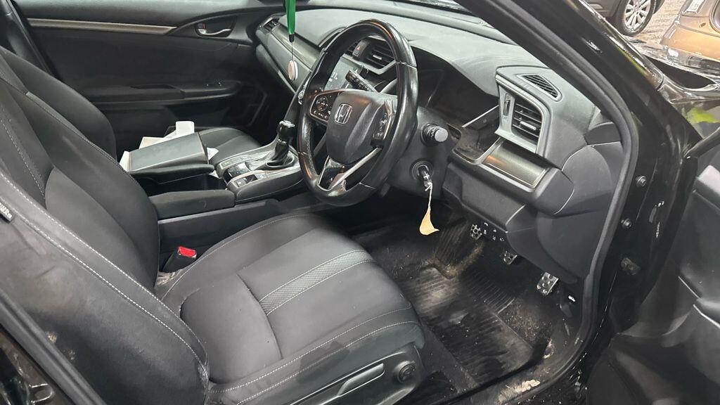 Used Honda Civic 2018 for sale - 76561941: Photo 4