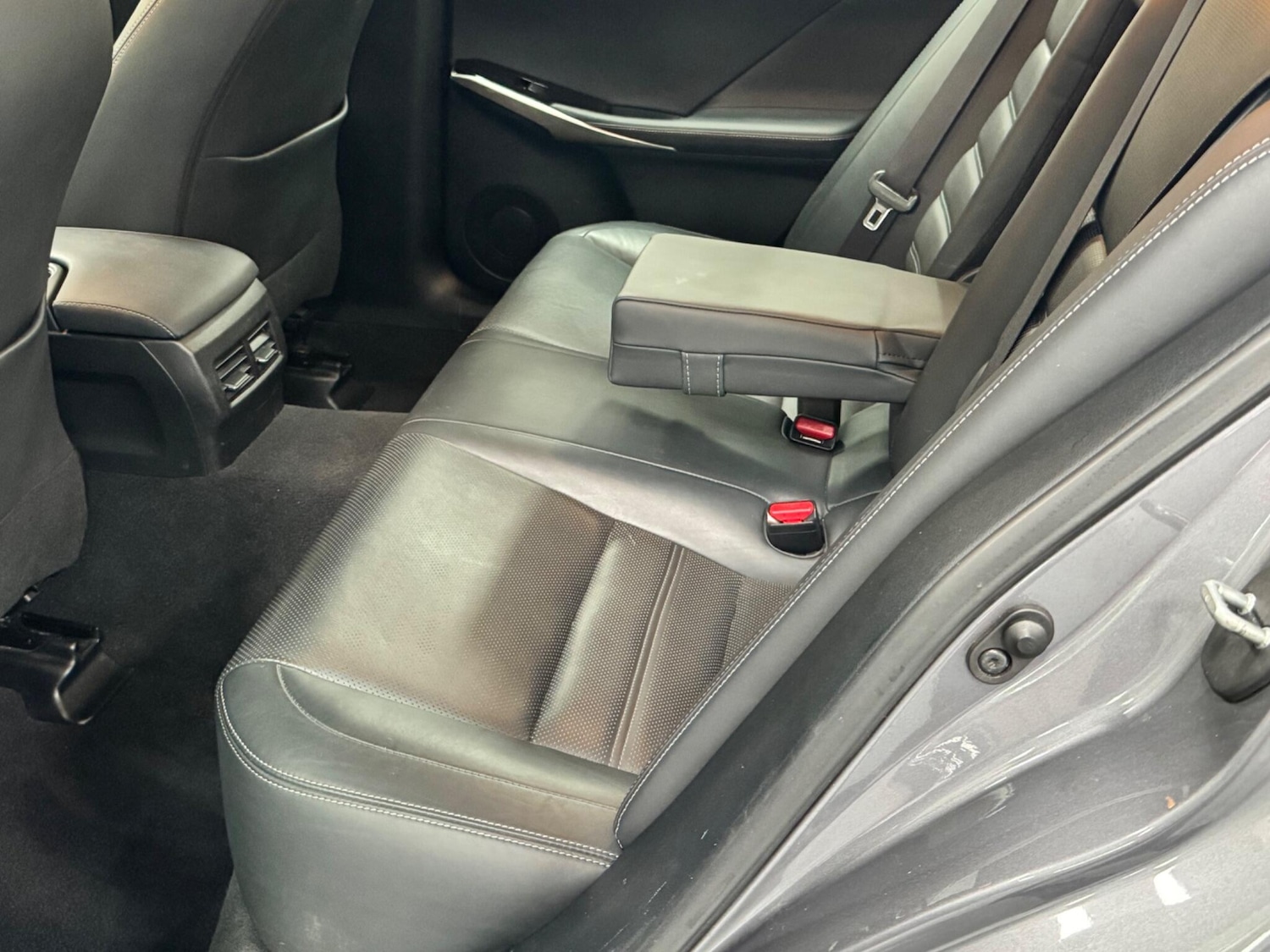 Used Lexus IS 2016 for sale - 76327260: Photo 11