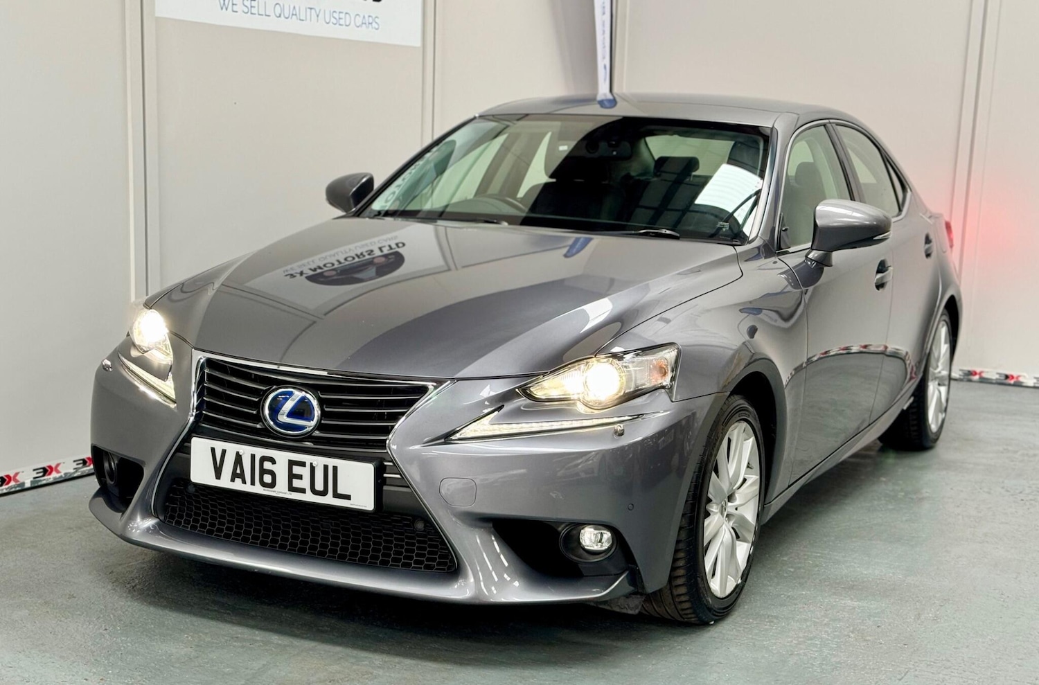 Used Lexus IS 2016 for sale - 76327260: Photo 2