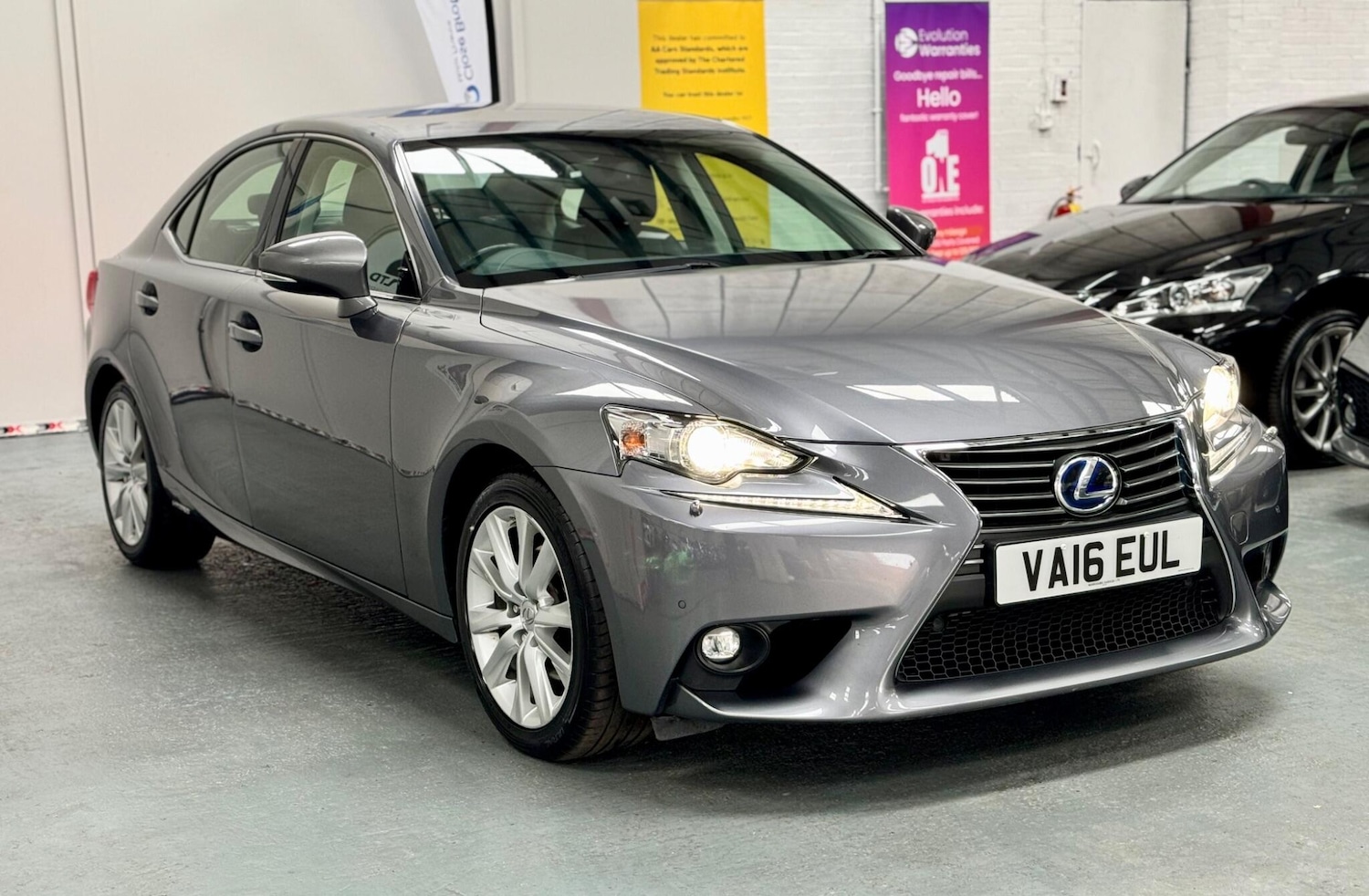 Used Lexus IS 2016 for sale - 76327260: Photo 3