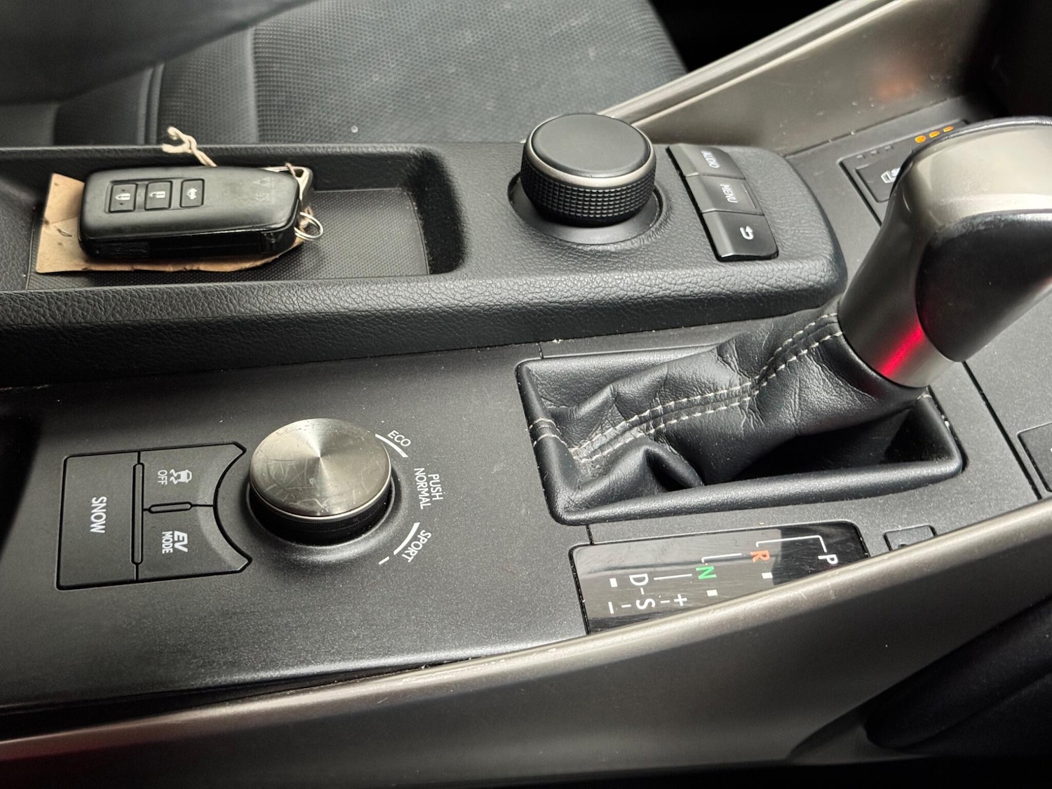 Used Lexus IS 2016 for sale - 76327260: Photo 35