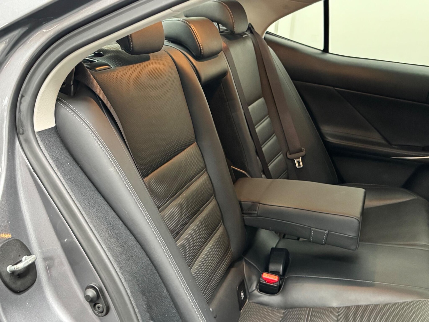 Used Lexus IS 2016 for sale - 76327260: Photo 47