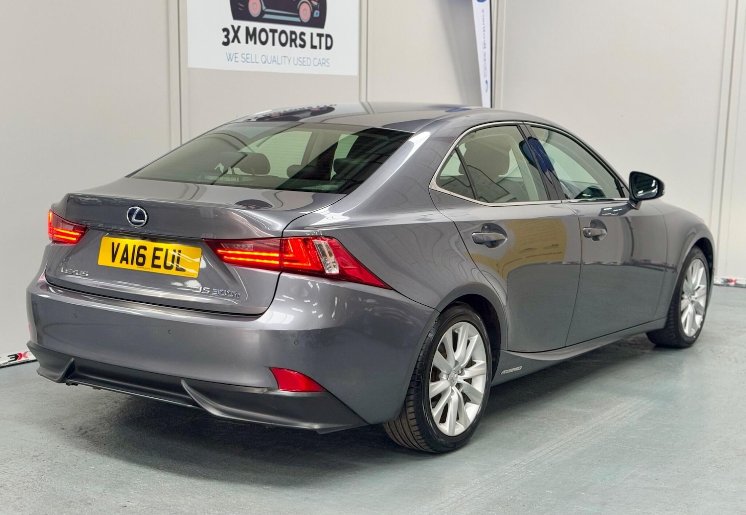 Used Lexus IS 2016 for sale - 76327260: Photo 8