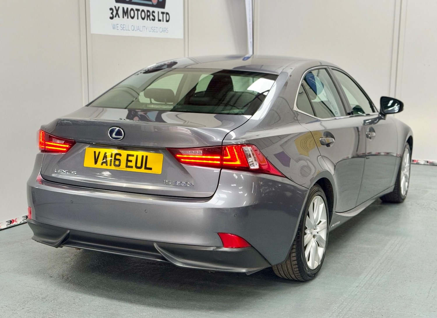 Used Lexus IS 2016 for sale - 76327260: Photo 9