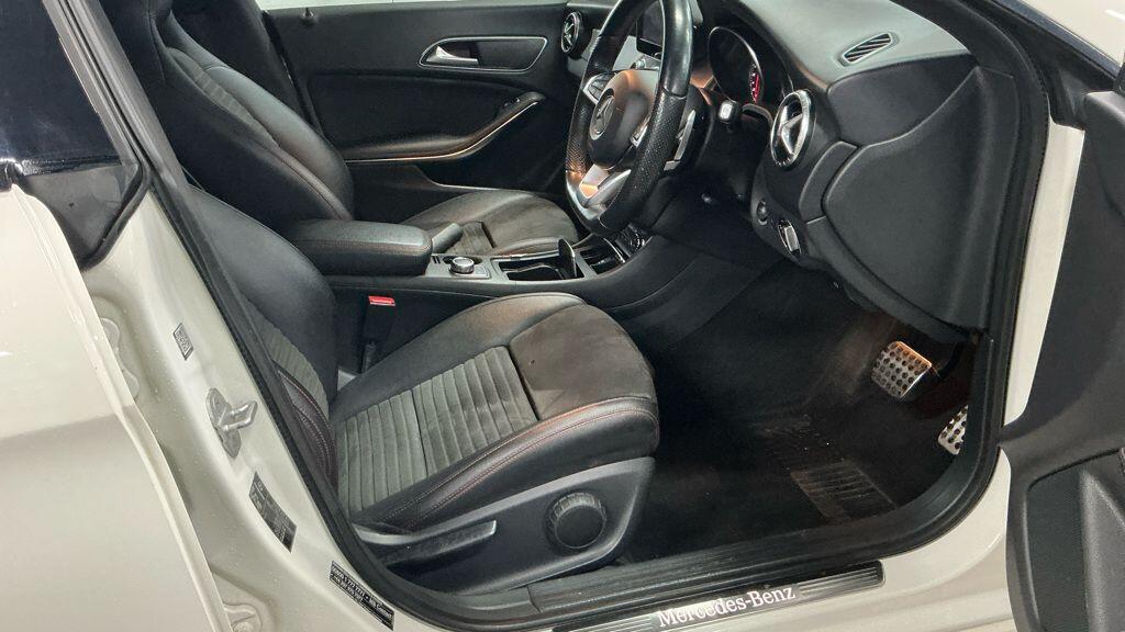 Used Mercedes-Benz CLA for sale - 77215446: Photo 3