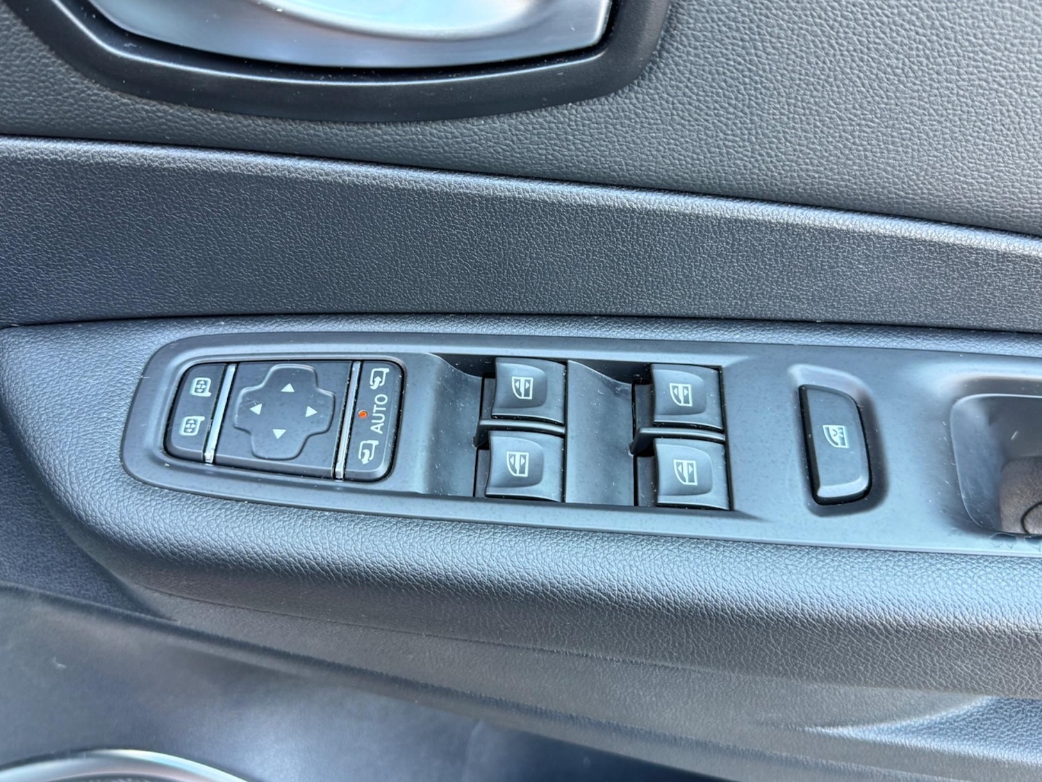 Used Renault Captur 2017 for sale - 76326471: Photo 27
