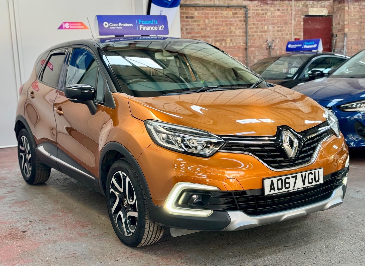 Used Renault Captur 2017 for sale - 76326471: Photo 3