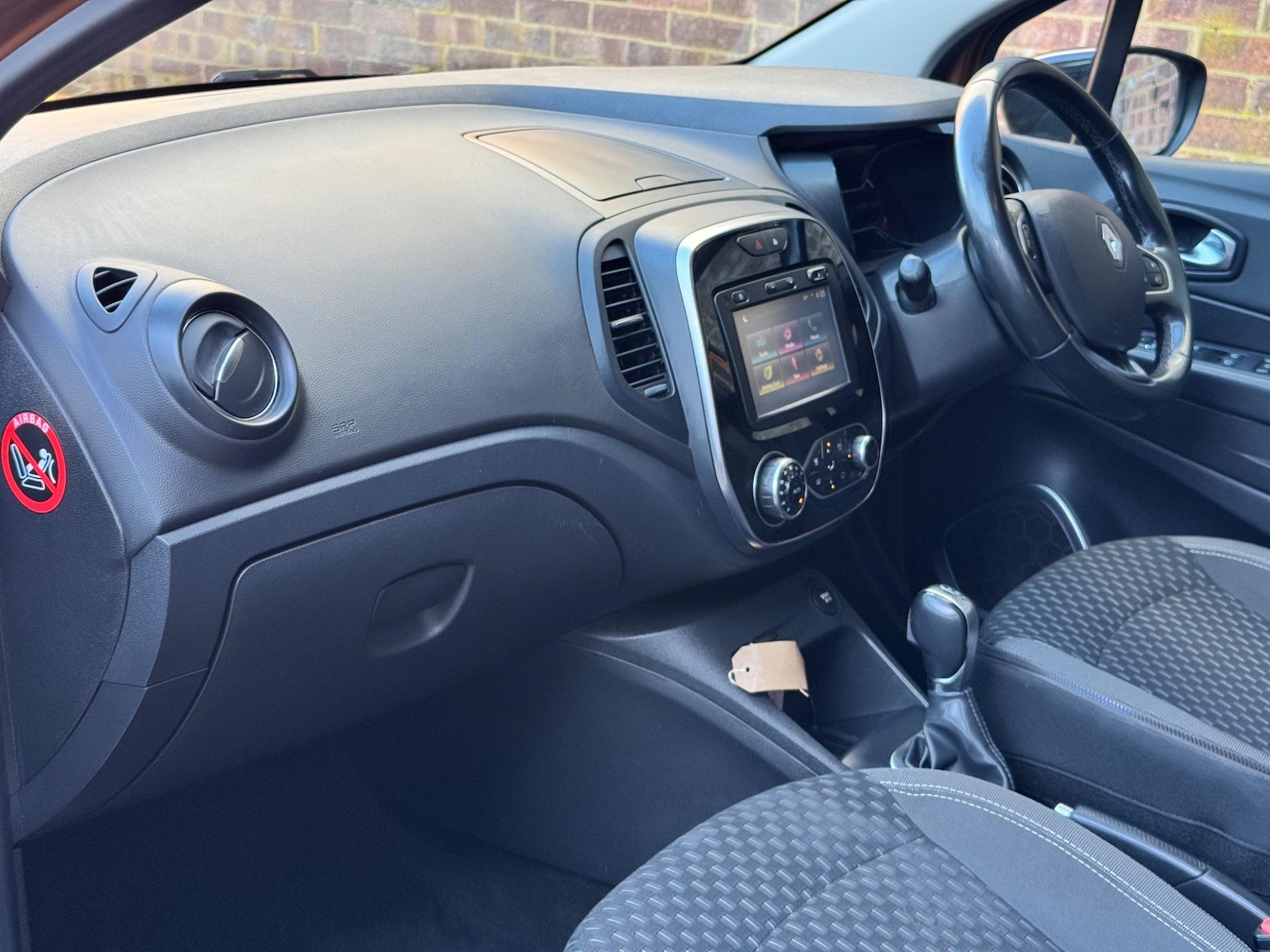 Used Renault Captur 2017 for sale - 76326471: Photo 5