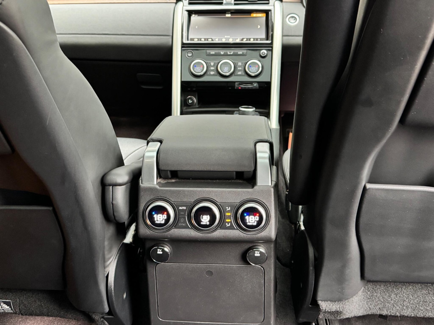 Used Land Rover Discovery 2017 for sale - 76377517: Photo 39