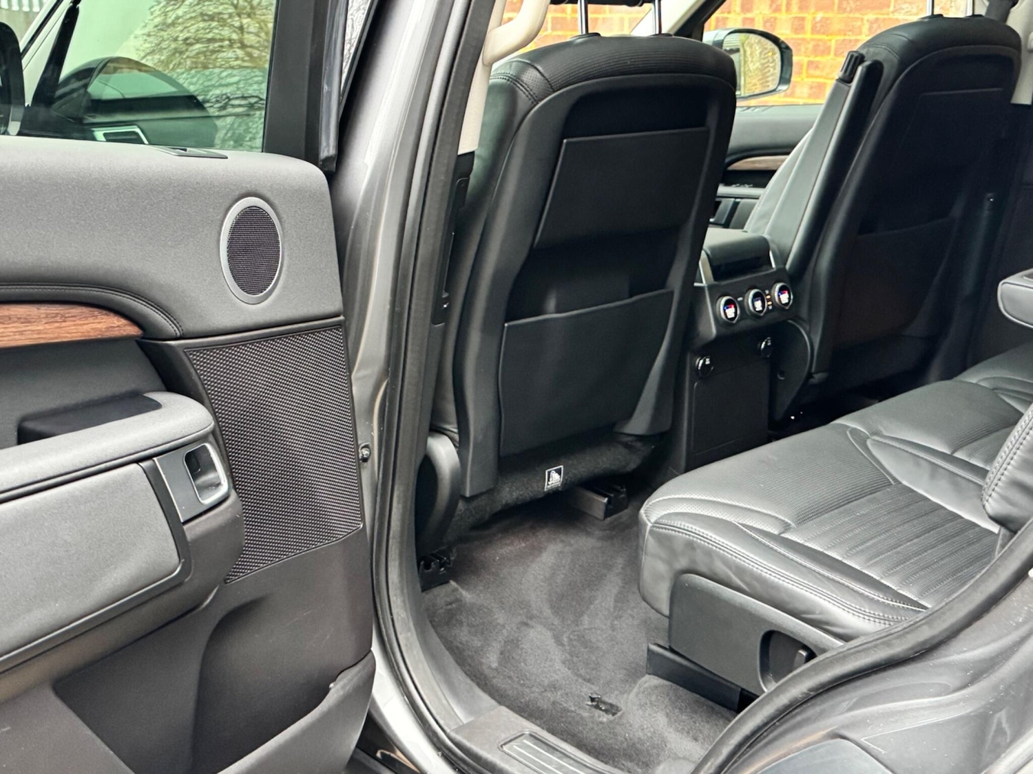 Used Land Rover Discovery 2017 for sale - 76377517: Photo 56