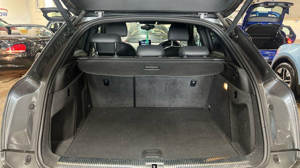 Used Audi Q3 2015 for sale - 76898368: Photo 9