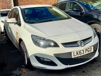 Used Vauxhall Astra 2013 for sale - 76472399: Photo