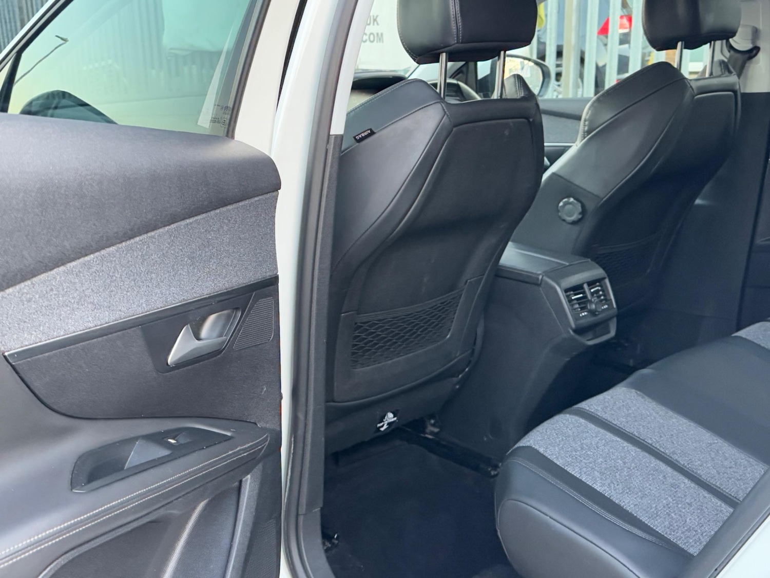 Used Peugeot 3008 2017 for sale - 76326158: Photo 27