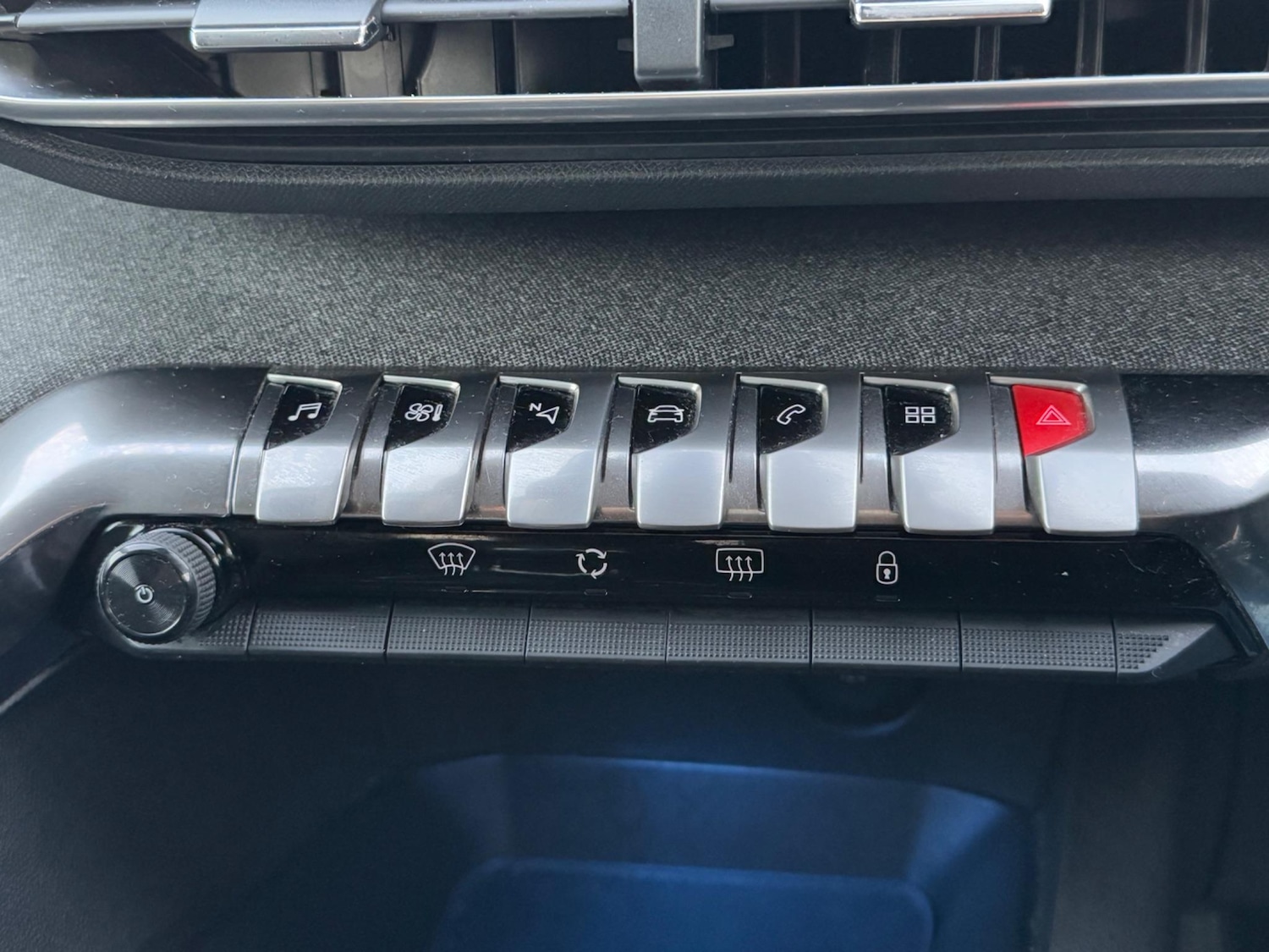 Used Peugeot 3008 2017 for sale - 76326158: Photo 35