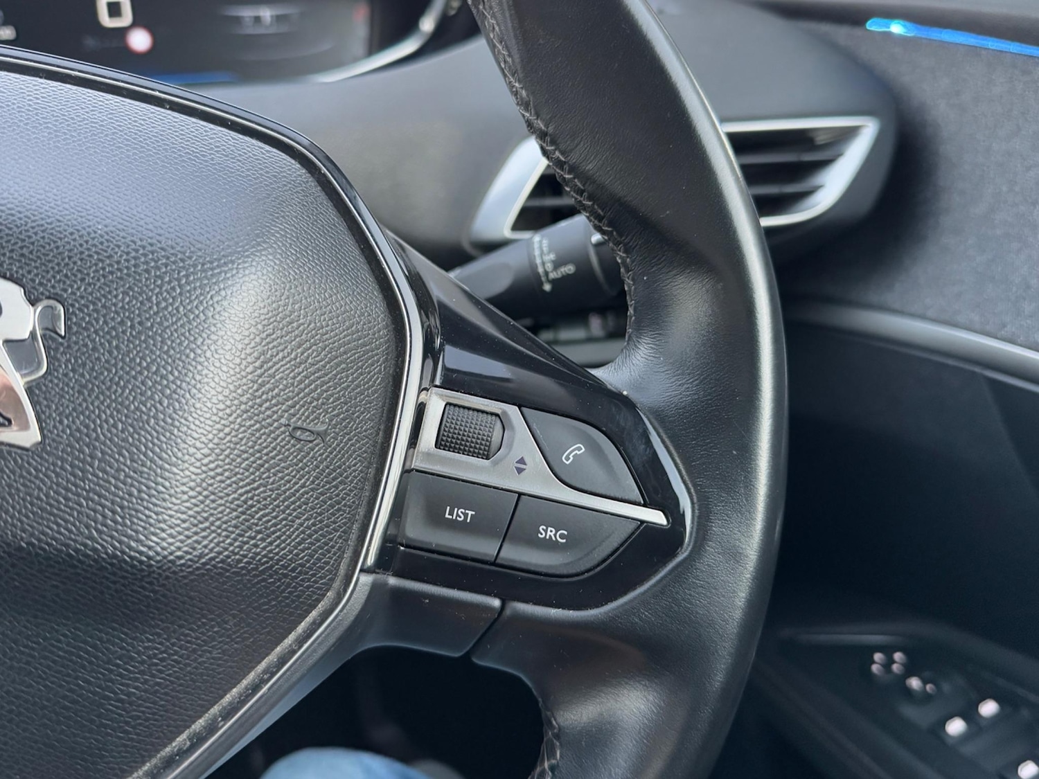 Used Peugeot 3008 2017 for sale - 76326158: Photo 43