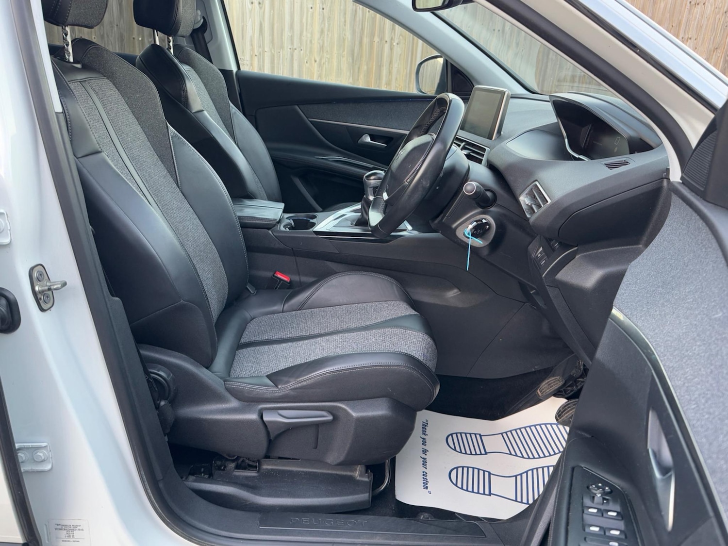 Used Peugeot 3008 2017 for sale - 76326158: Photo 8
