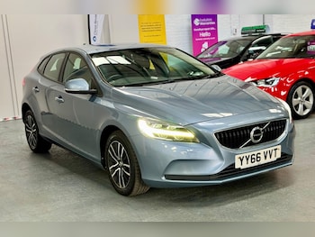 Used Volvo V40 2016 for sale - 76326315: Photo