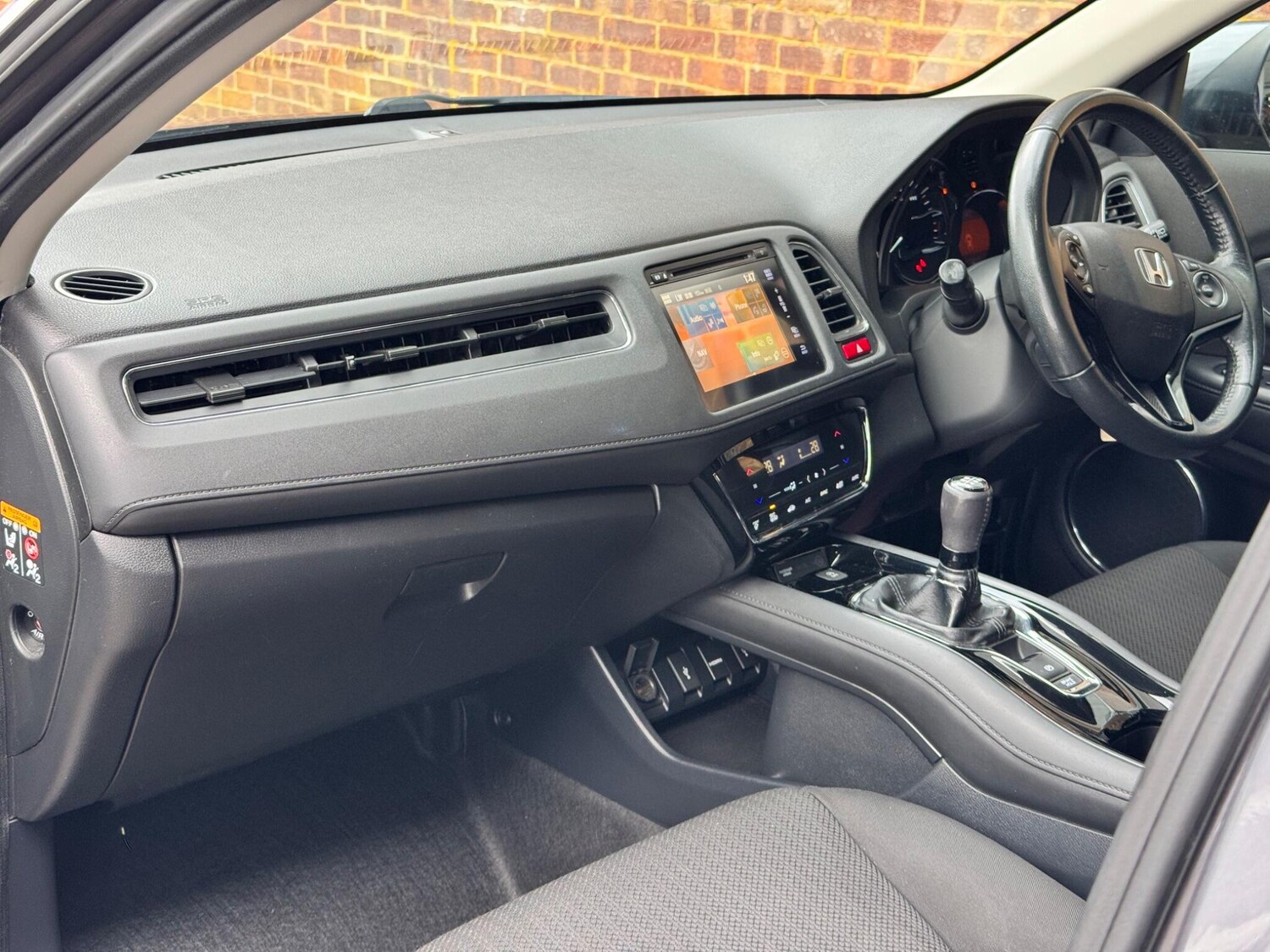 Used Honda HR-V 2015 for sale - 76326123: Photo 25