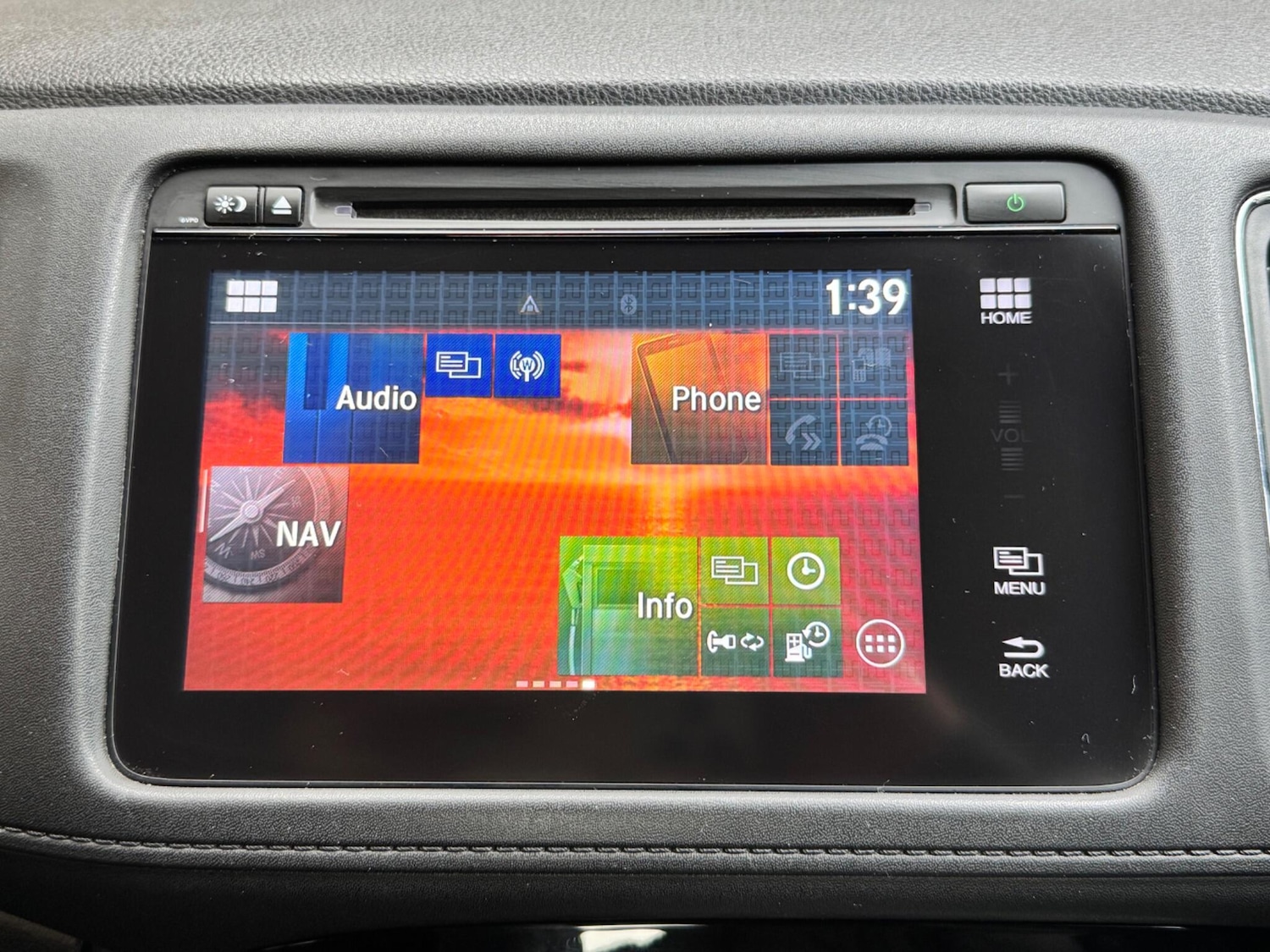 Used Honda HR-V 2015 for sale - 76326123: Photo 30