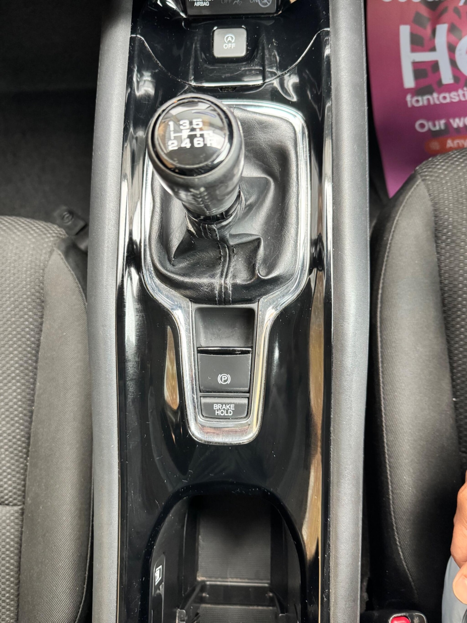 Used Honda HR-V 2015 for sale - 76326123: Photo 31