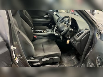 Used Honda HR-V 2015 for sale - 76326123: Photo