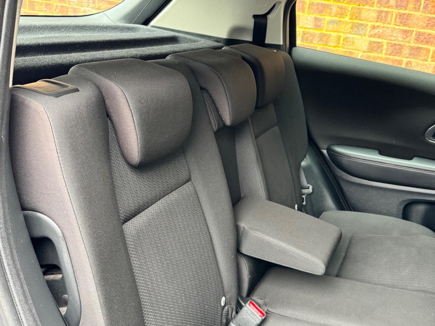 Used Honda HR-V 2015 for sale - 76326123: Photo 41