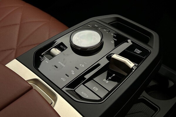 Used BMW iX 2021 for sale - 75647387: Photo 11