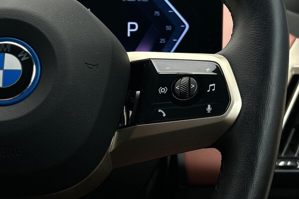 Used BMW iX 2021 for sale - 75647387: Photo 19