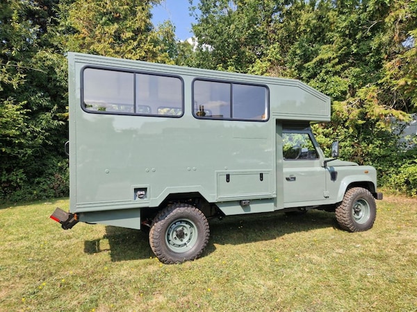 Used Land Rover Defender 130 2008 for sale - 75557348: Photo 18