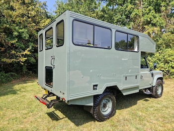 Used Land Rover Defender 130 2004 for sale - 75557339: Photo