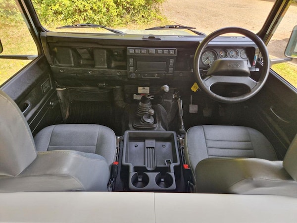 Used Land Rover Defender 130 2004 for sale - 75557339: Photo 8