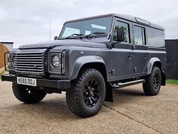 Land Rover - Defender