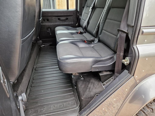 Used Land Rover Defender 2016 for sale - 76198782: Photo 21